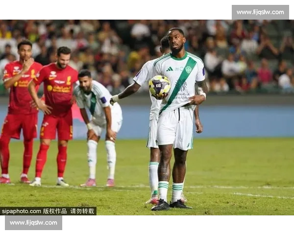 前伯恩利队长布朗希尔加盟利雅得青年 两年合约转战沙特